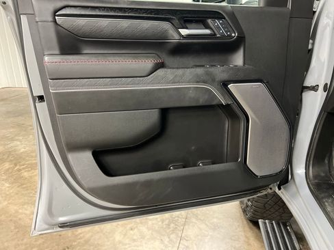 Certified 2024 GMC Sierra 2500 AT4X AWD/4WD image 15