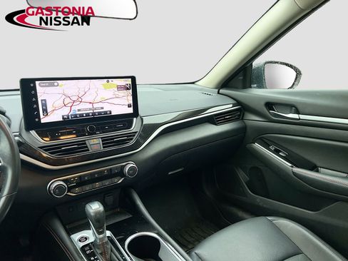 Used 2024 Nissan Altima 2.5 SR w/ SR Premium Package image 31