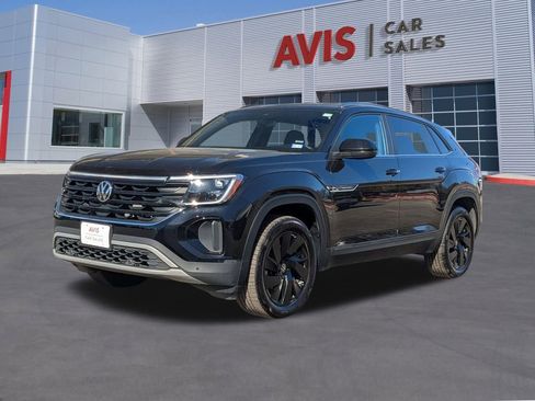 Used 2025 Volkswagen Atlas Cross Sport SE image 1