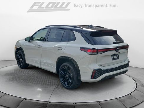 New 2026 Volkswagen Tiguan SE R-Line image 5