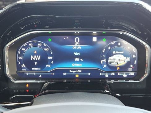 Used 2022 Chevrolet Silverado 1500 LTZ w/ Z71 Off-Road Package image 13