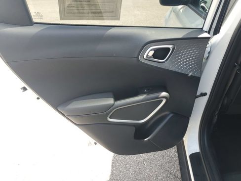 Used 2023 Kia Soul LX w/ Option Group 015 FWD image 15