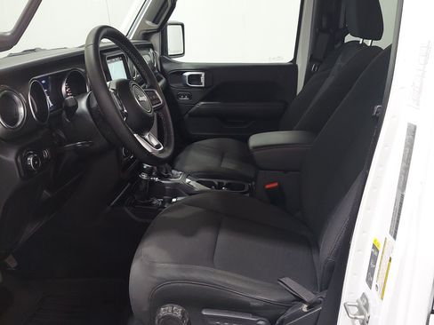Used 2023 Jeep Wrangler Unlimited Sahara w/ Cold Weather Group AWD/4WD image 13