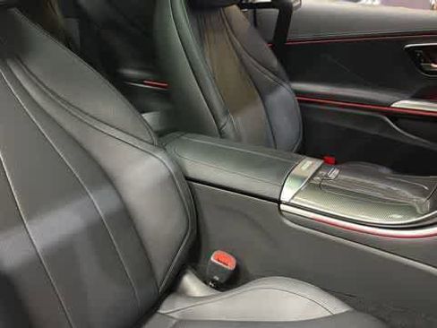 Used 2026 Mercedes-Benz CLE 300 4MATIC Coupe image 9