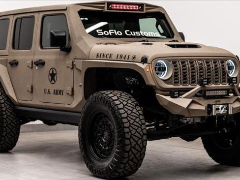 Used 2025 Jeep Wrangler Unlimited Rubicon 392 AWD/4WD image 5