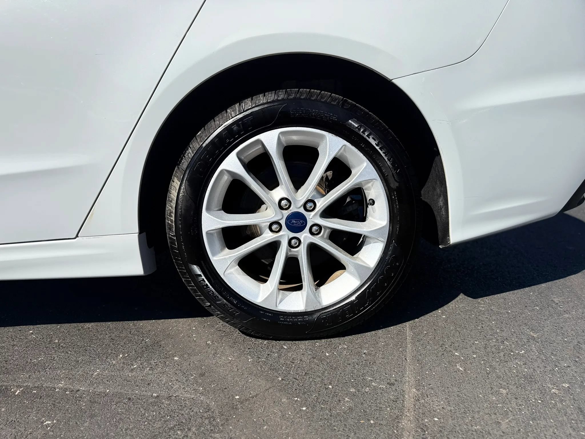 Used 2020 Ford Fusion SE FWD image 37