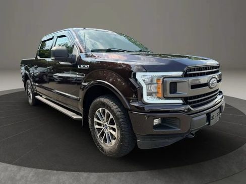 Used 2018 Ford F150 XLT w/ Equipment Group 302A Luxury AWD/4WD image 3