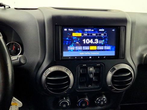 Used 2014 Jeep Wrangler Unlimited Sport w/ Quick Order Package 24S AWD/4WD image 16