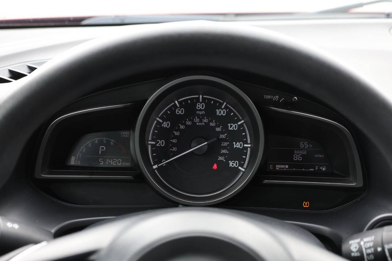 Used 2018 MAZDA MAZDA3 Sport FWD image 19