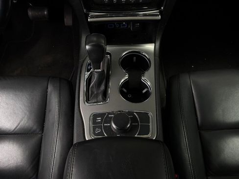 Used 2021 Jeep Grand Cherokee Limited AWD/4WD image 15