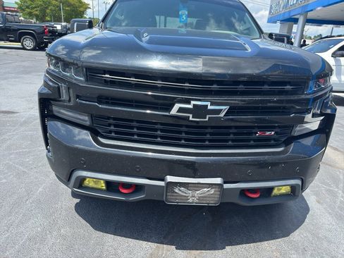 Used 2020 Chevrolet Silverado 1500 LT Trail Boss AWD/4WD image 2