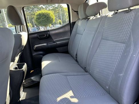 Used 2020 Toyota Tacoma SR5 RWD image 13