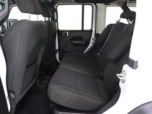 Used 2023 Jeep Wrangler Unlimited w/ Sun & Screen Package image 14