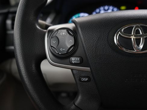 Used 2012 Toyota Camry LE FWD image 22