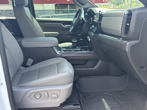 Certified 2023 GMC Sierra 1500 SLT w/ SLT Premium Package AWD/4WD image 12