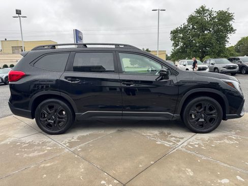 Certified 2023 Subaru Ascent Onyx Edition AWD/4WD image 5