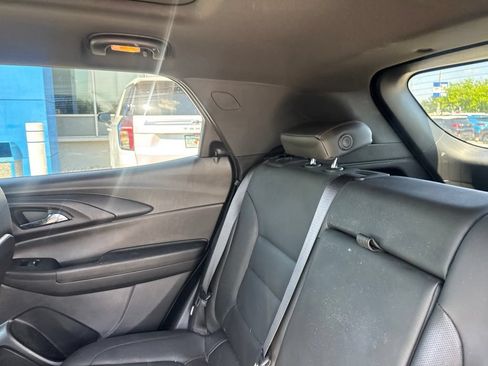 Used 2025 Chevrolet TrailBlazer RS w/ Convenience Package FWD image 11