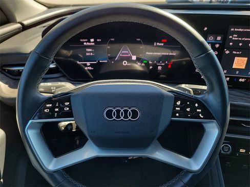 Used 2025 Audi Q5 Premium Plus w/ Premium Plus image 8