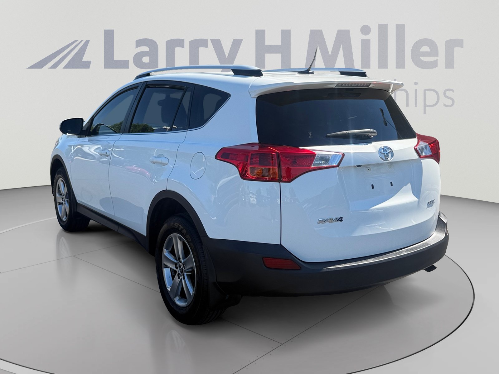 Used 2015 Toyota RAV4 XLE FWD image 3