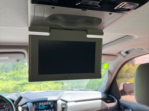 Used 2017 Chevrolet Tahoe LT image 31
