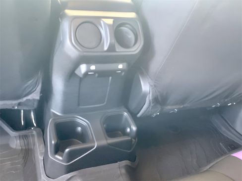 Used 2023 Jeep Wrangler Sport S image 20