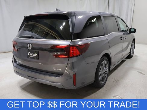New 2026 Honda Odyssey Touring image 4