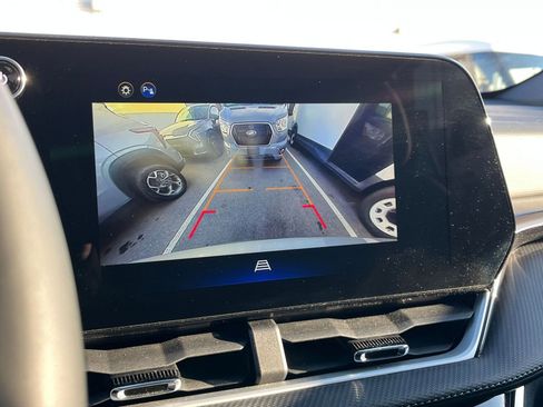 Used 2025 Chevrolet Equinox LT image 17