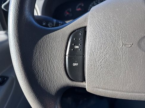 Used 2003 Ford E-350 and Econoline 350 XLT image 12