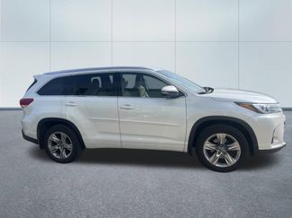 Used 2019 Toyota Highlander Limited video 2