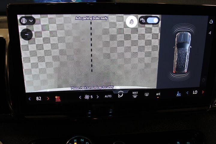 Used 2025 Ford Expedition Tremor AWD/4WD image 61