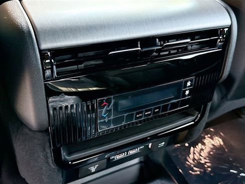 New 2026 Jeep Grand Wagoneer 2WD image 27