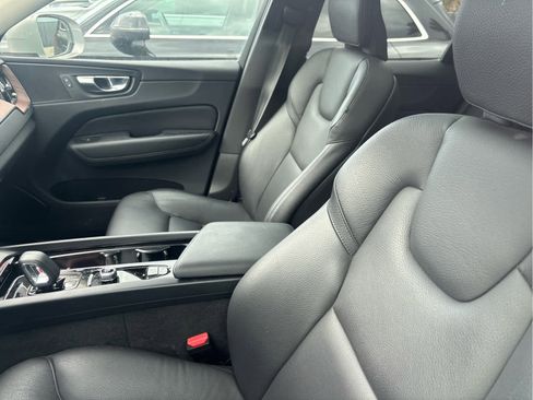 Used 2023 Volvo XC60 B5 Plus w/ Climate Package image 2