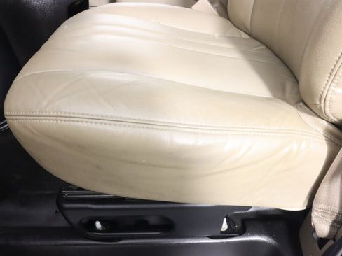 Used 2020 Chevrolet Express 3500 w/ Driver Convenience Package RWD image 28