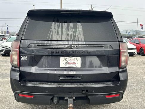 Used 2023 Chevrolet Suburban Z71 w/ Luxury Package image 3