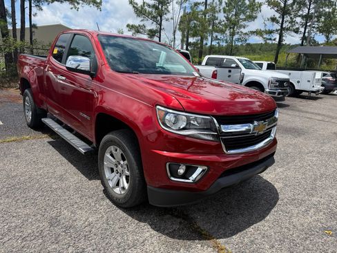 Used 2015 Chevrolet Colorado LT w/ Luxury Package RWD image 1