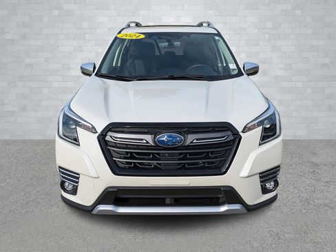 Used 2024 Subaru Forester Touring image 3