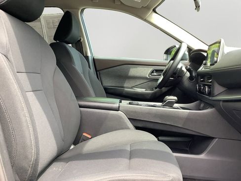 Used 2023 Nissan Rogue S image 12