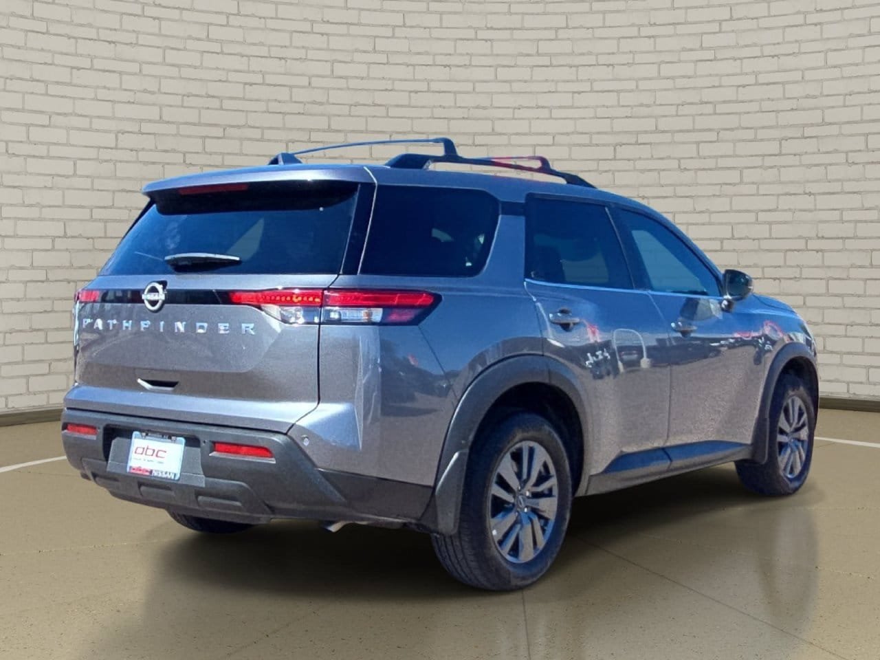 Used 2025 Nissan Pathfinder SV FWD image 5