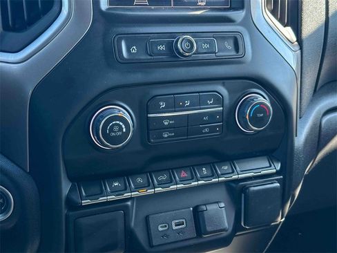 Used 2022 Chevrolet Silverado 1500 Custom image 30