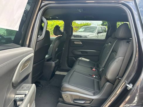 New 2027 Kia Telluride LX w/ Towing Package FWD image 13