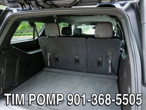 Used 2021 Chevrolet Suburban LT RWD image 15