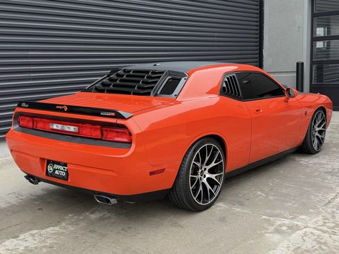 Used 2009 Dodge Challenger SRT8 w/ SRT Option Group II image 11