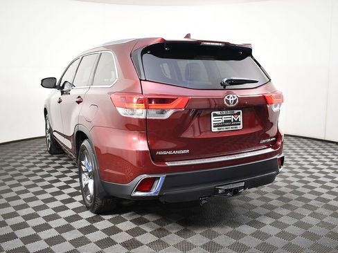 Used 2017 Toyota Highlander Limited image 11