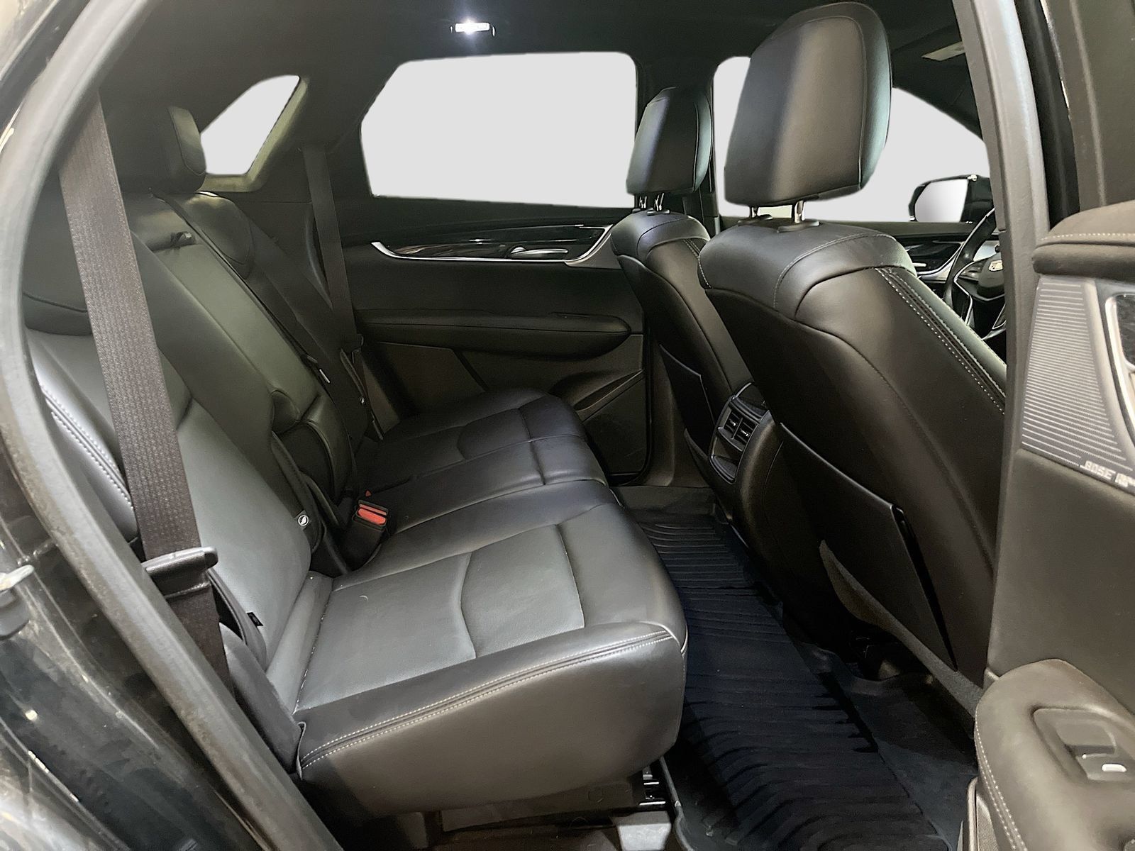 Used 2023 Cadillac XT5 Premium Luxury w/ Technology Package AWD/4WD image 29