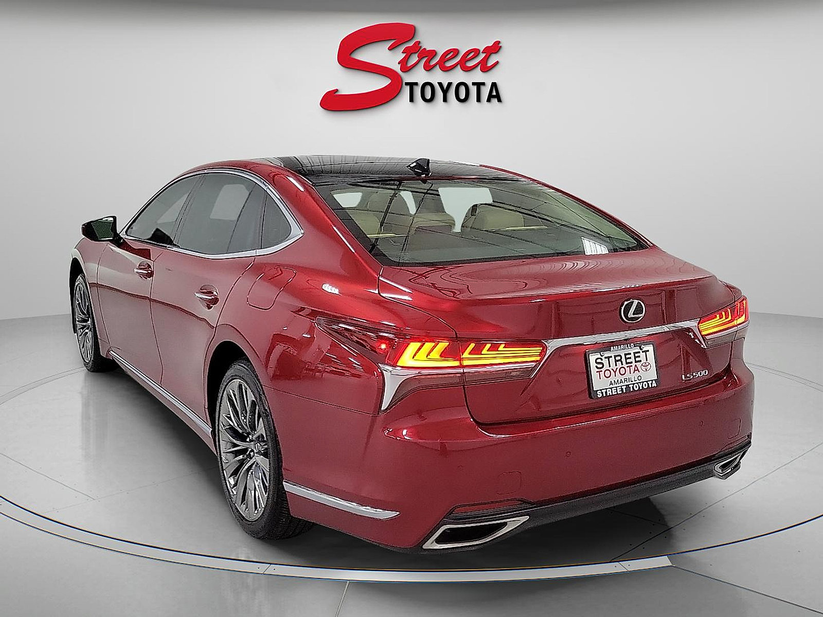 Used 2018 Lexus LS 500 w/ Luxury Package RWD image 2