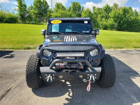 Used 2013 Jeep Wrangler Unlimited Sport AWD/4WD image 3