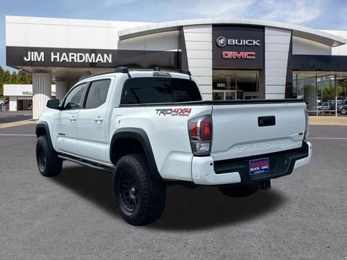 Used 2022 Toyota Tacoma TRD Off-Road w/ Technology Package AWD/4WD image 5