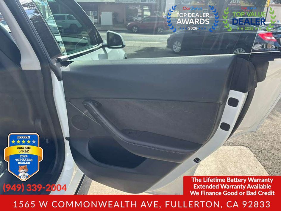 Used 2022 Tesla Model Y Long Range AWD/4WD image 22