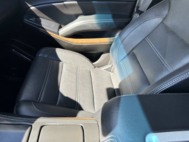 Used 2020 GMC Yukon Denali w/ Denali Ultimate Package RWD image 21
