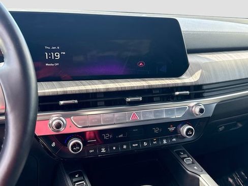 Used 2024 Kia Telluride SX Prestige w/ Towing Package image 25